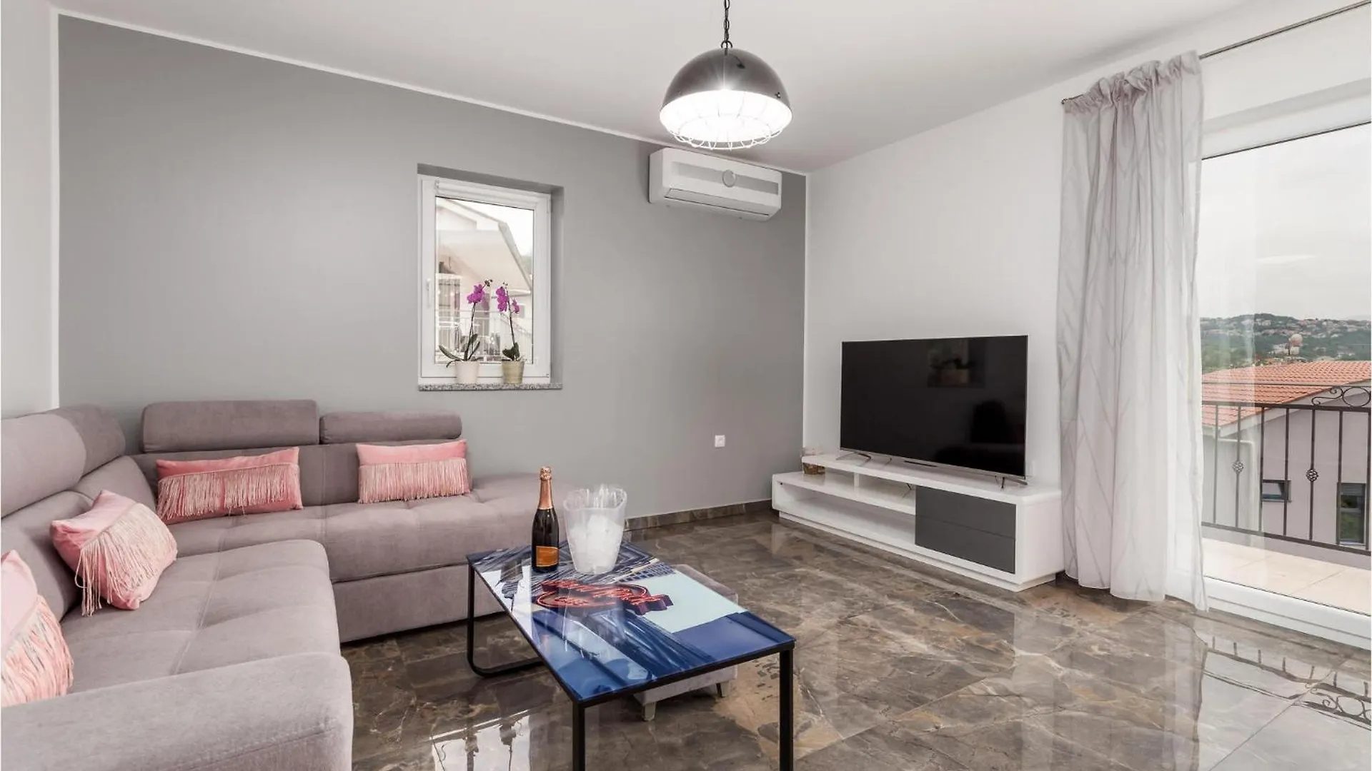 Gorgeous Apartment In Pobri With Wifi Volosko