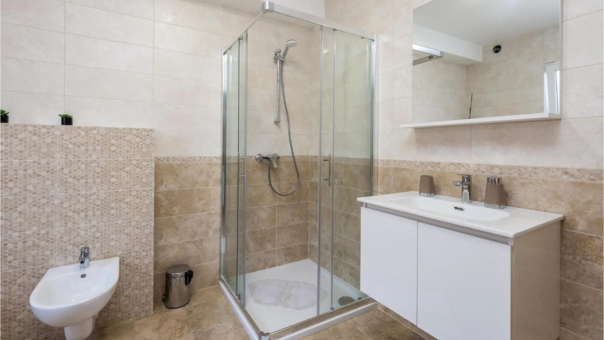 Gorgeous Apartment In Pobri With Wifi Volosko